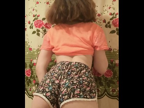 ❤️ Sexy junges Babe zieht ihre Shorts vor der Kamera aus ❤ Russian porn bei uns de.vlad-massage-salon.ru ❌️